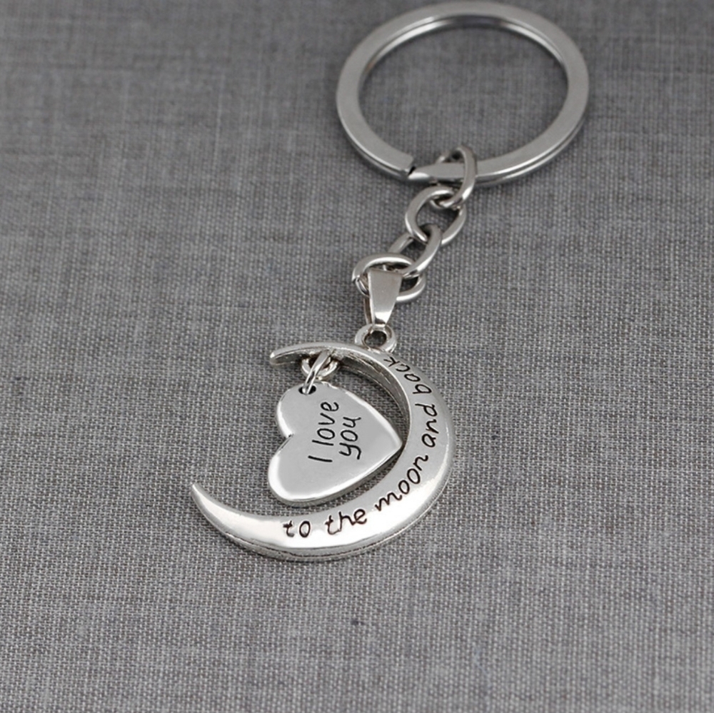 ‼️CLEARANCE PRICE FIRM‼️🎊HP🎊🌜I love you to the moon and Back Keychain🌛